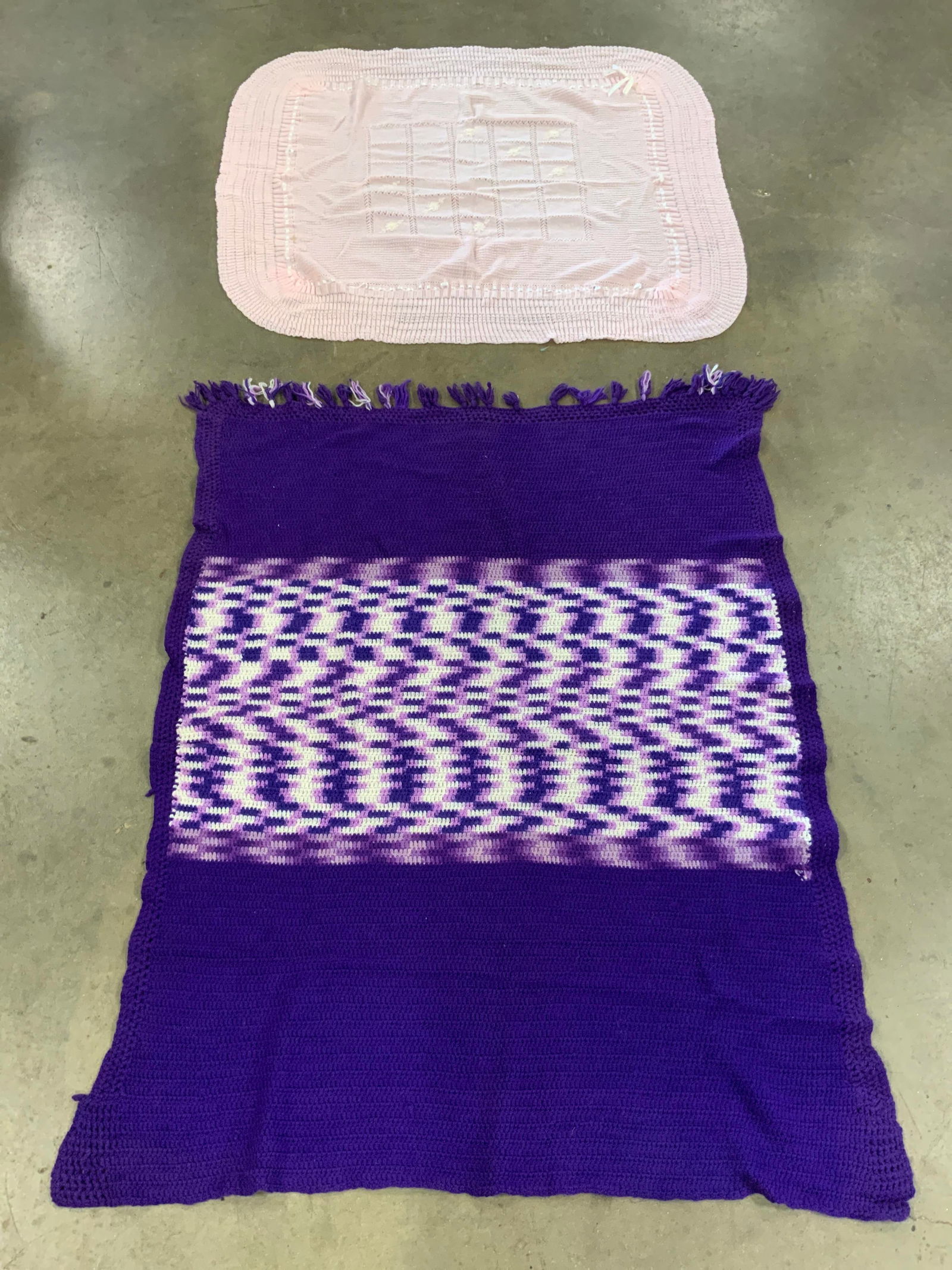 Lot 2 Vintage Crochet & Woven Yarn Blankets (1 of 7)