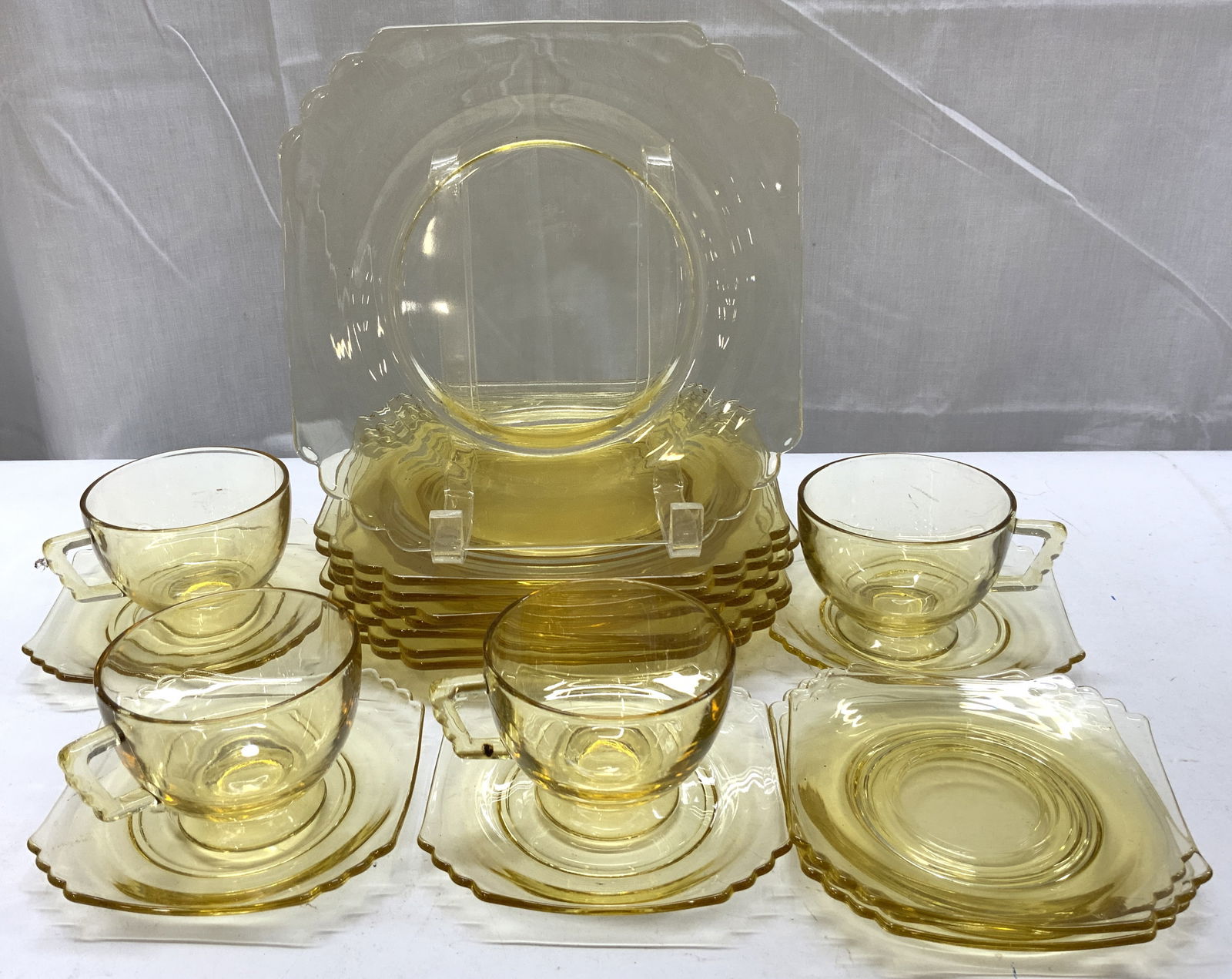 Lot 19+ Fostoria Yellow Depression Glass Tableware (1 of 7)