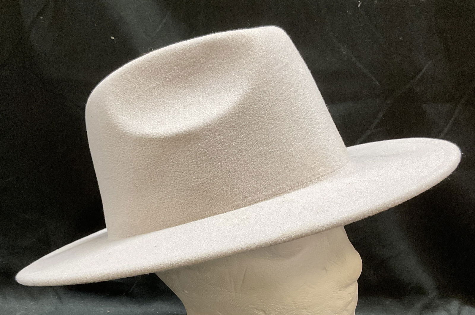 Universal Thread Goods Co Grey Felt Hat (1 of 6)