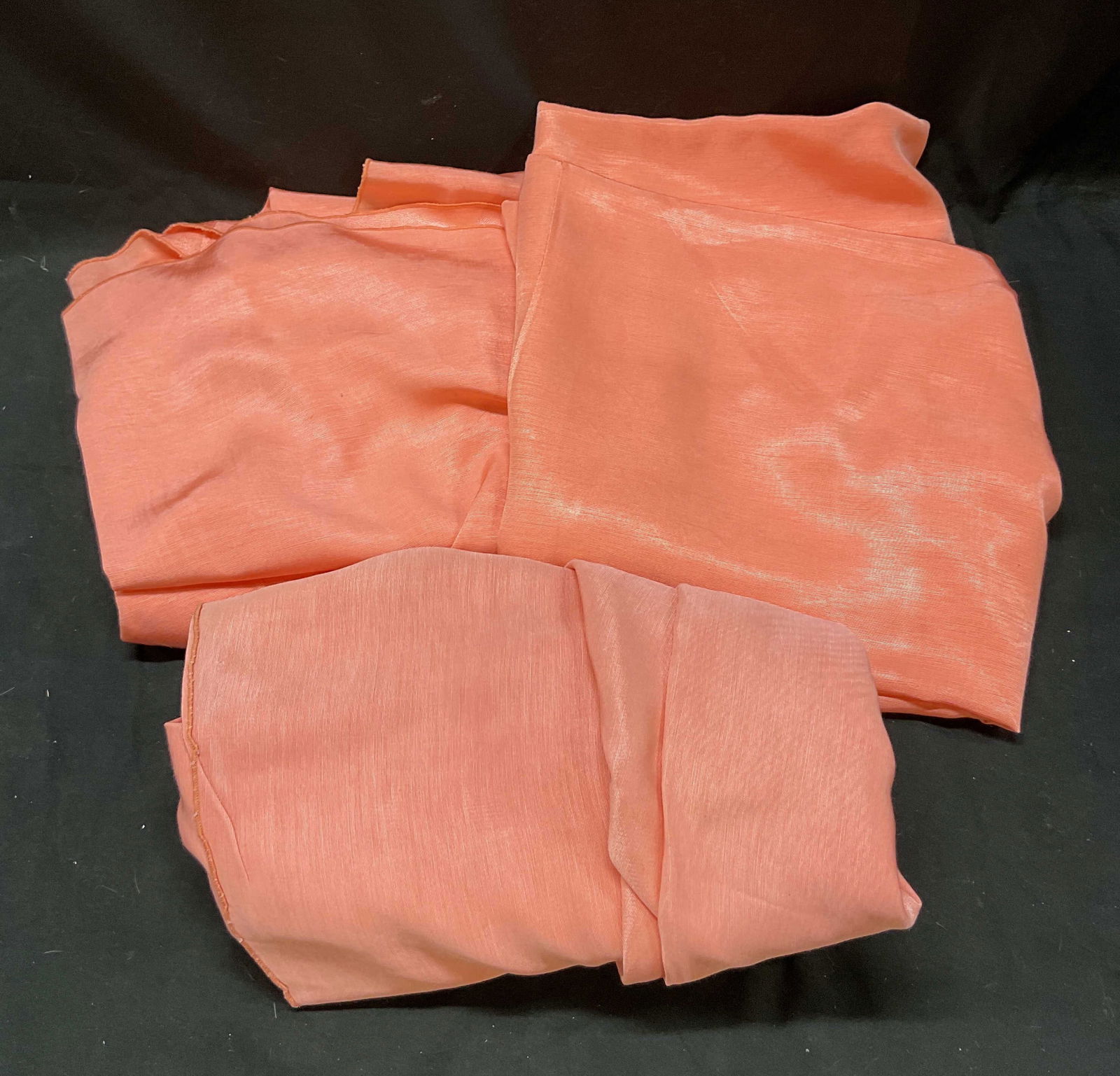 Set 3 Coral Nylon Linen Table Cloths (1 of 6)