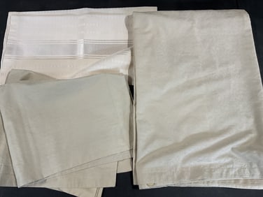 Lot 6 Waterford polyester table linen bed coverlet