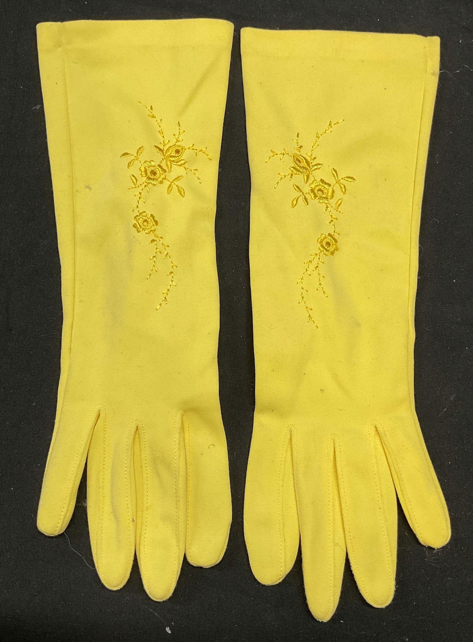 Vintage Yellow Embroidered Floral Gloves (1 of 6)