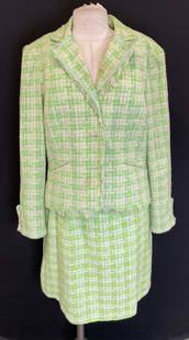 Set 2 Apt 9 Green & Pink Gingham Jacket & Skirt: Lot 2 Apt 9 green pink polyester jacket and skirt. Green and pink striped gingham pattern jacket, size 12. Green and white striped gingham pattern skirt, size 10. 75% polyester, 25% acrylic. Fully lin