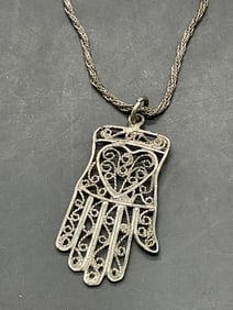 Vtg Sterling Silver Filigree Hand Pendant Necklace