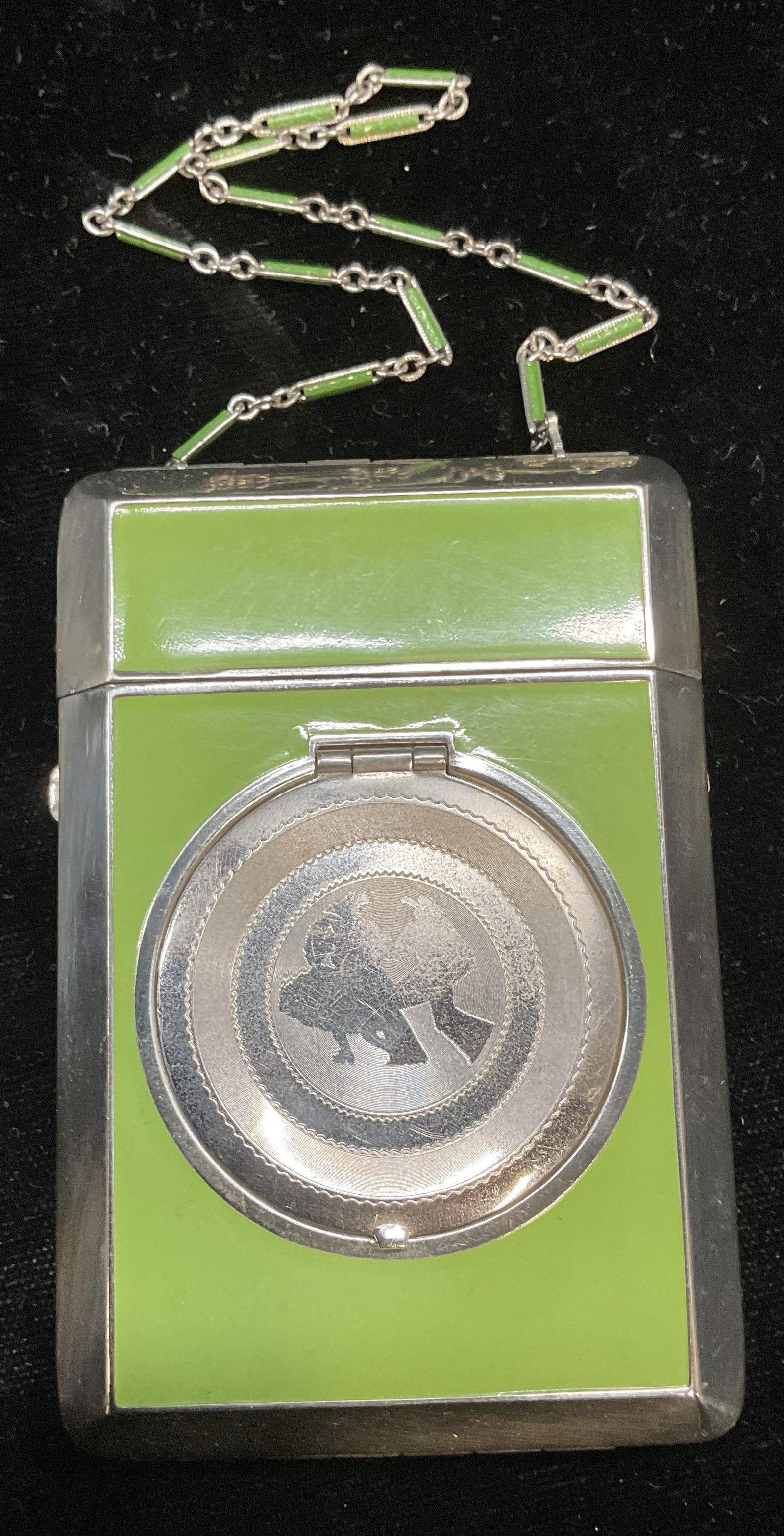 1930s Terri Art Deco Bakelite Makeup Compact (1 of 7)