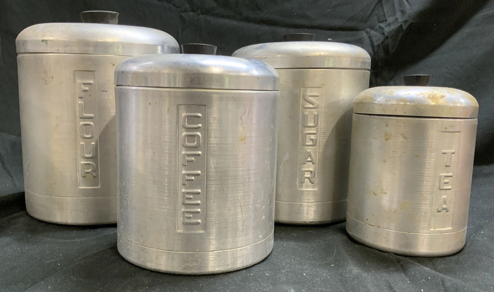 Set 4 Brushed Metal Kitchen Canisters W Lids (1 of 7)