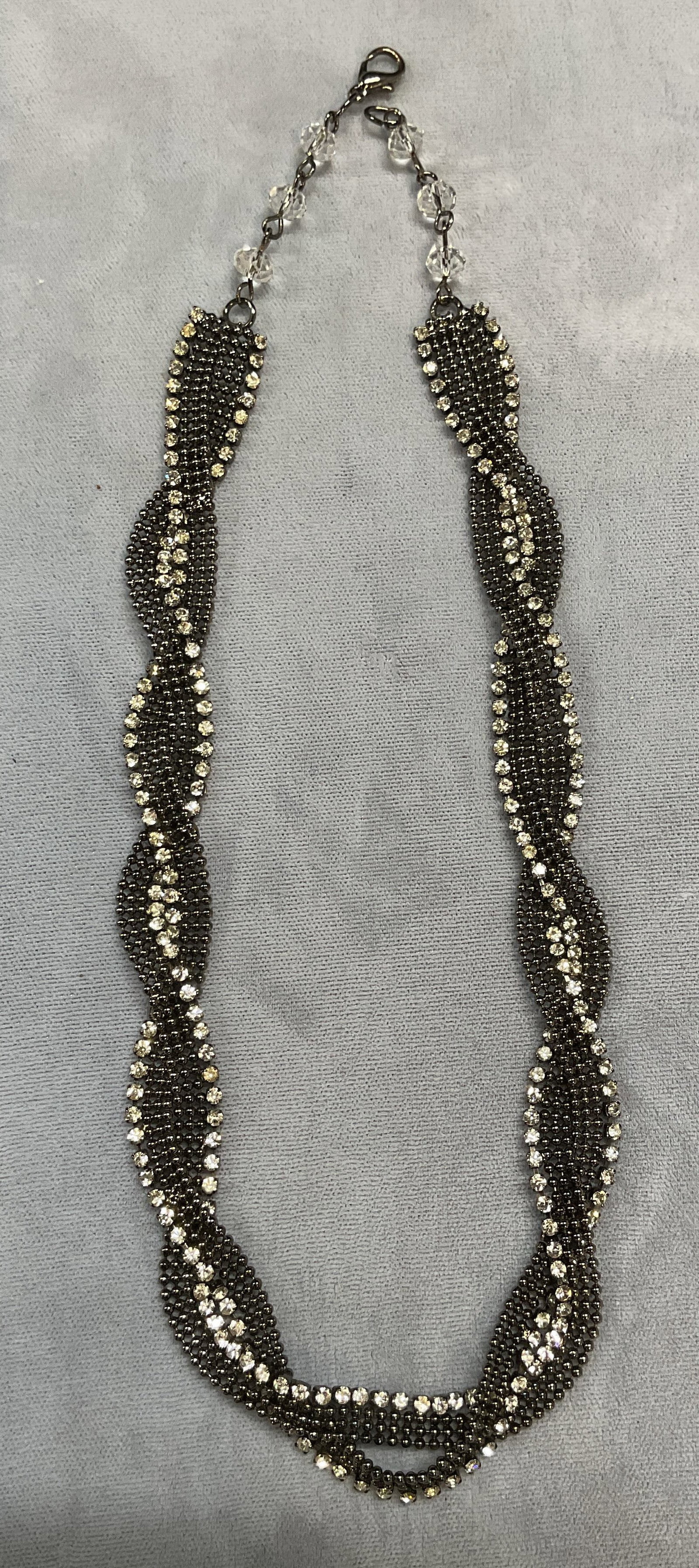 Vtg Silver Tone Crystal Woven Chain Necklace: Vintage silver tone and colorless crystal woven chain necklace. Drop length approx 7.5 inches. Some wear including scratching observed. Jewelry, estate jewelry, costume jewelry, fashion jewelry, cockt