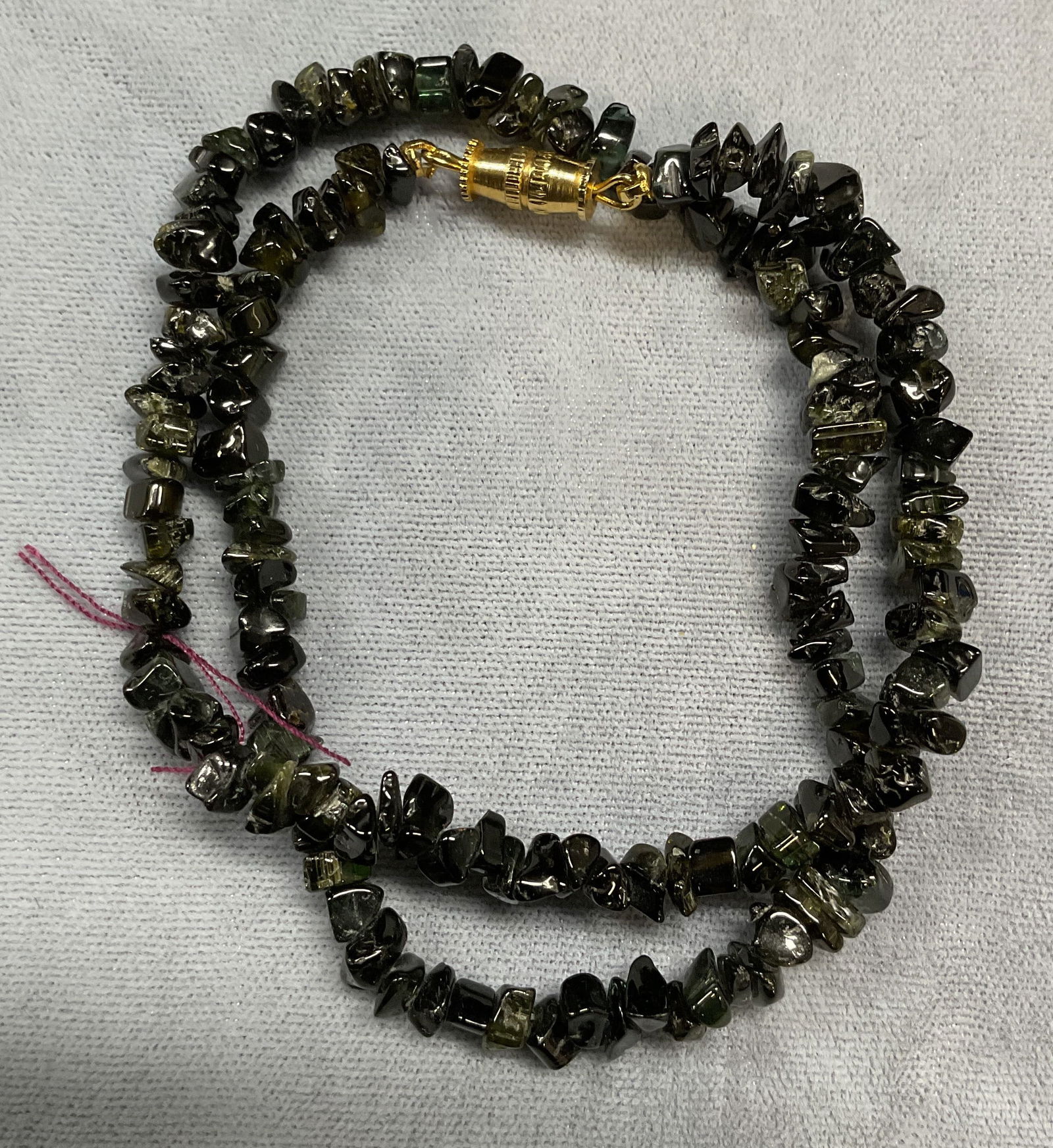 Vtg Dark Green Semiprecious Chip Beaded Necklace (1 of 6)