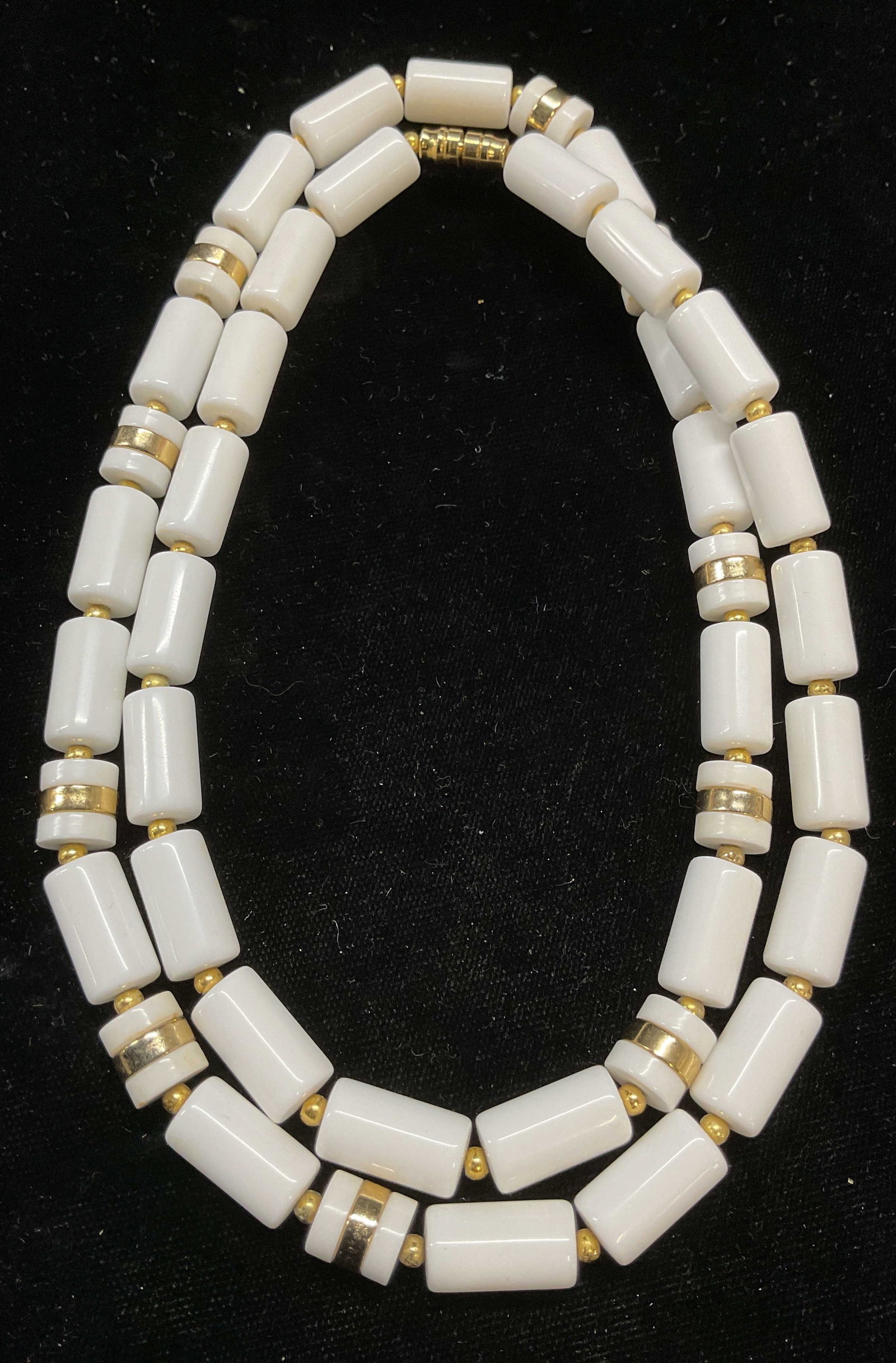 Vintage White Gold Tn Chunky Beaded Necklace (1 of 6)