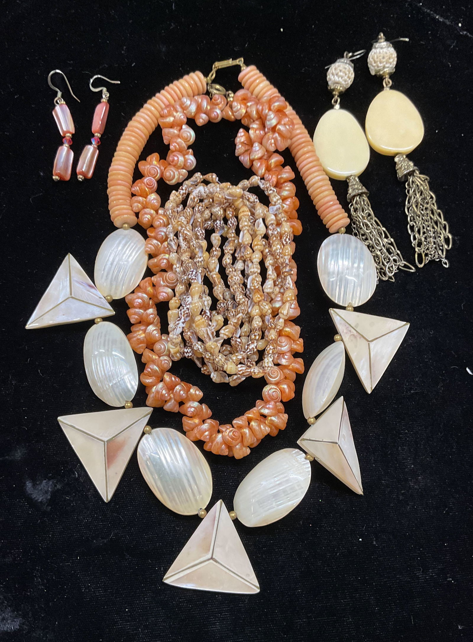 Lot 5 Vintage Red White Shell Beaded Necklaces + (1 of 7)