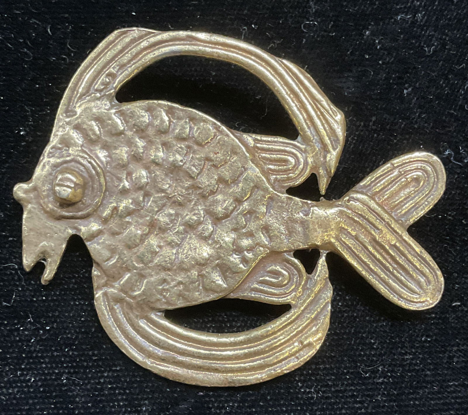 Vintage Alva Studios Gold Tn Fish Brooch (1 of 6)