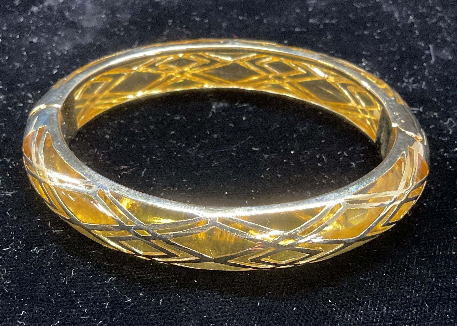 Vtg AHC Gold Tone Lucite Bangle Bracelet (1 of 6)