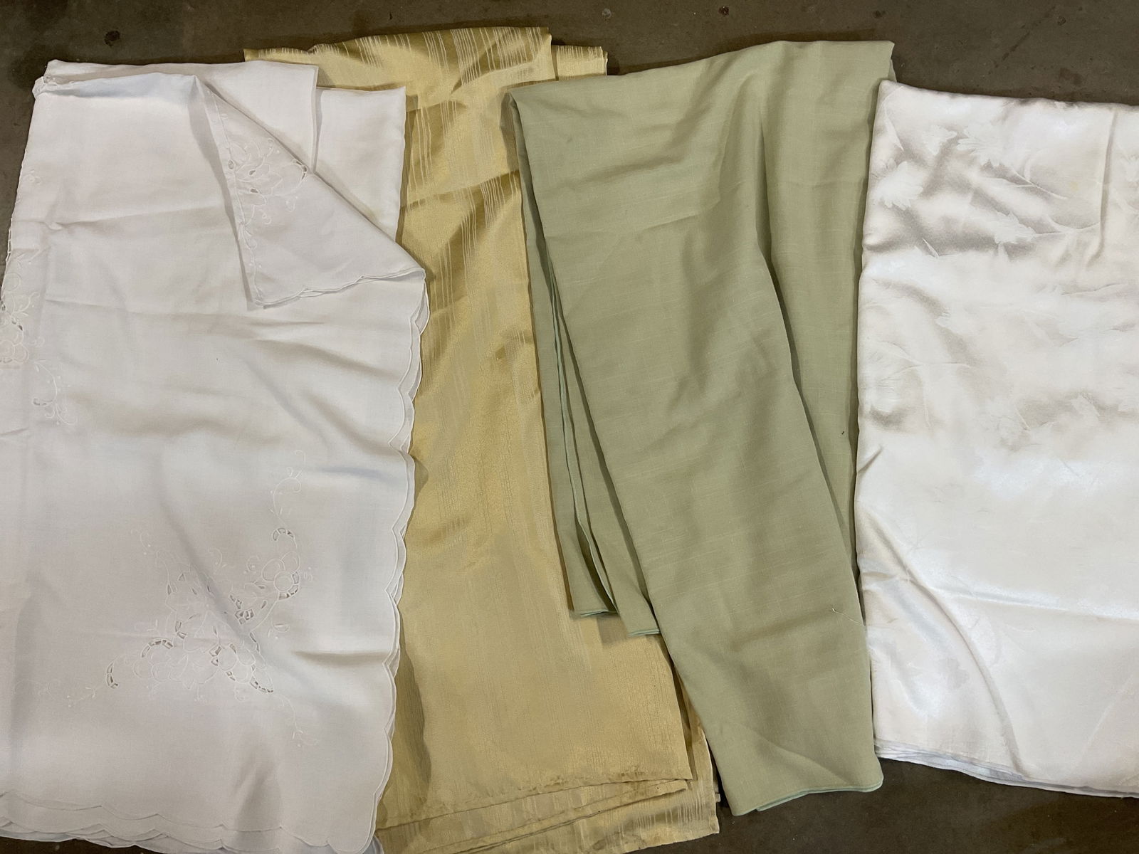 Lot 4 White Green Gold Cotton Linen Table Cloths (1 of 8)