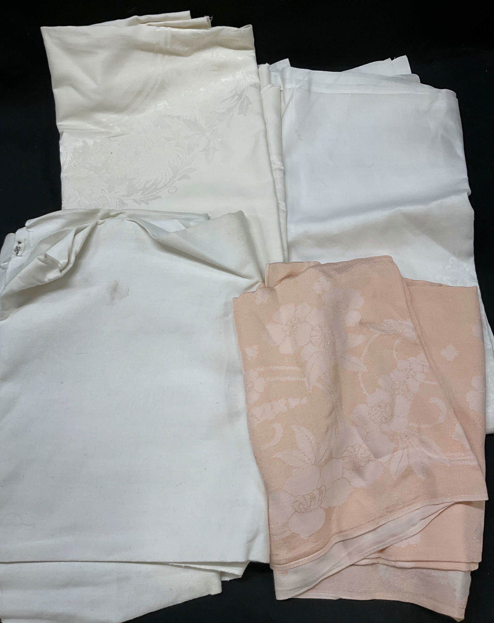 Lot 4 White Pink Cotton Linen Table Cloths (1 of 7)