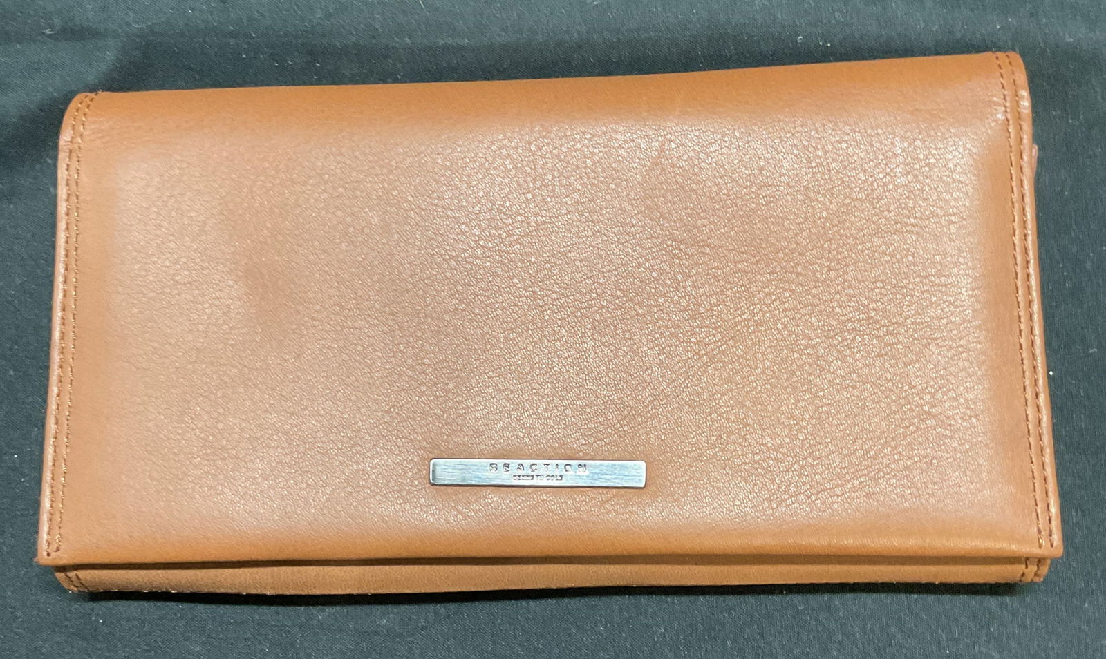 Kenneth Cole Reaction Tan Leather Wallet NWOT (1 of 6)