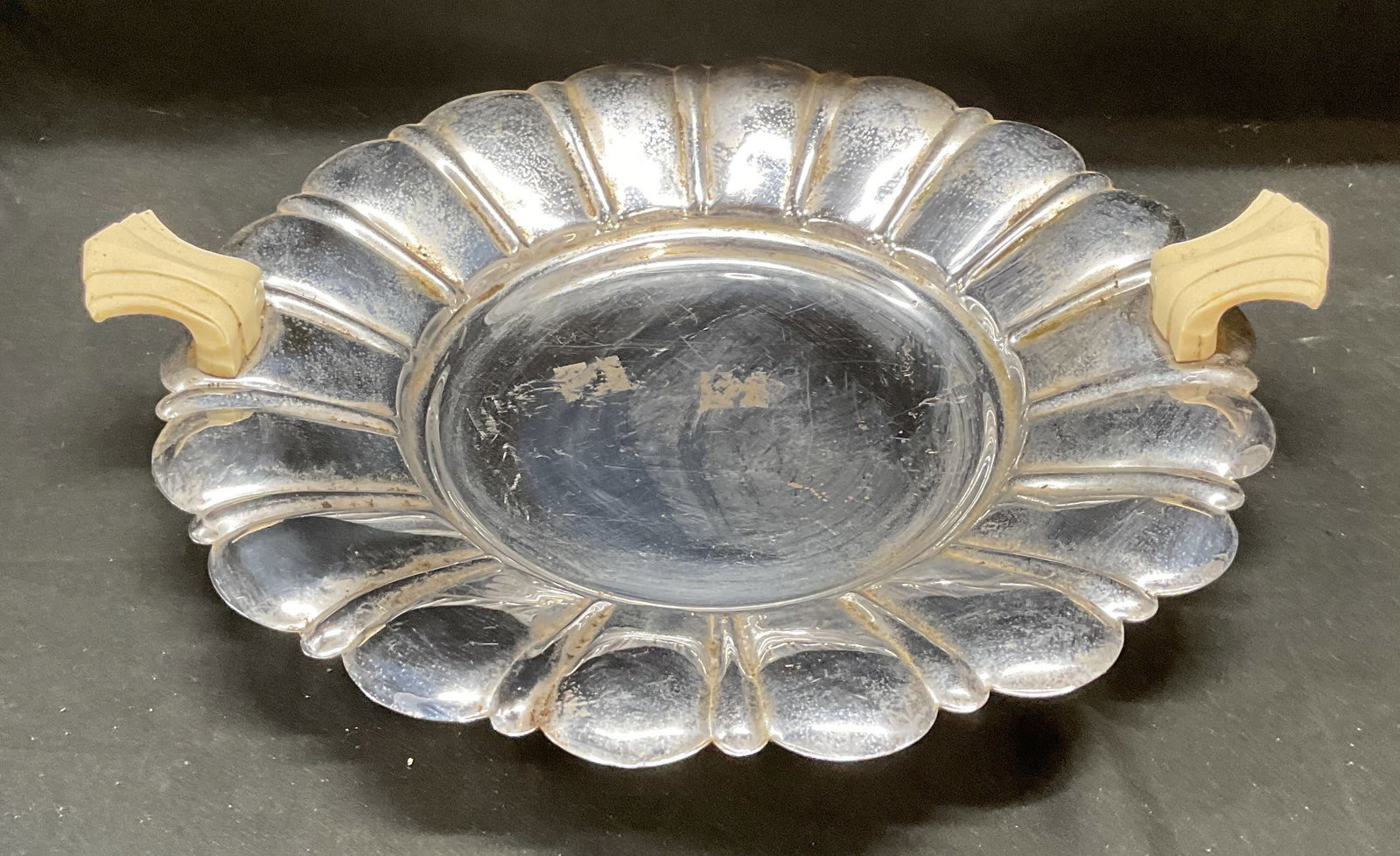 Vtg Forman Bros Silver Tone Platter with Handles (1 of 7)