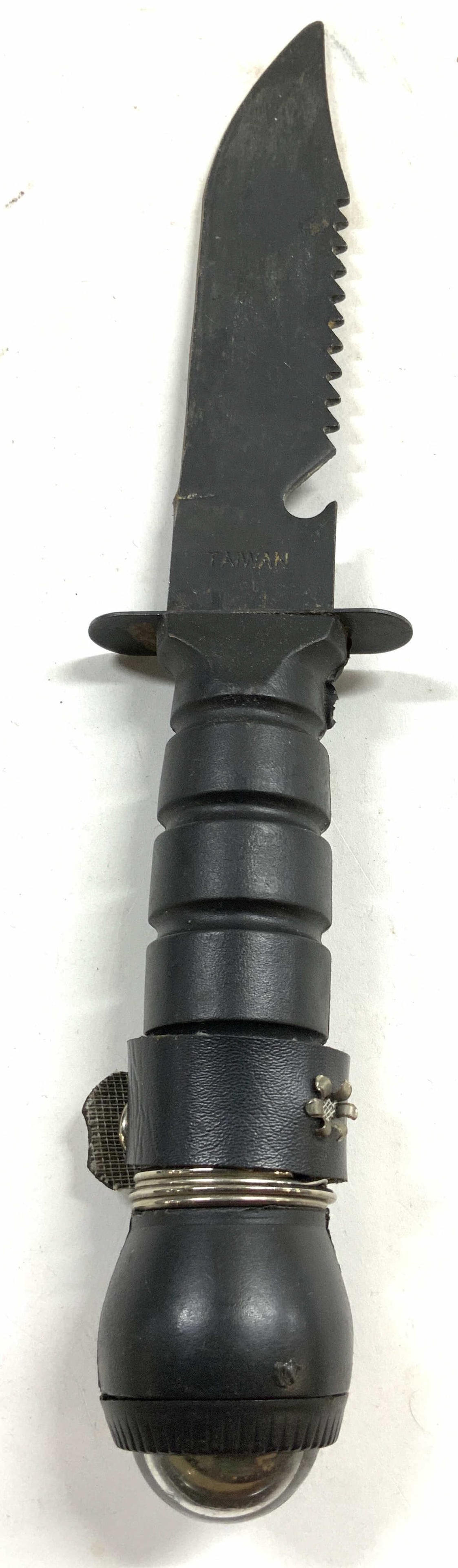 Stainless Steel Survival Knife W Compass TAIWAN (1 of 6)