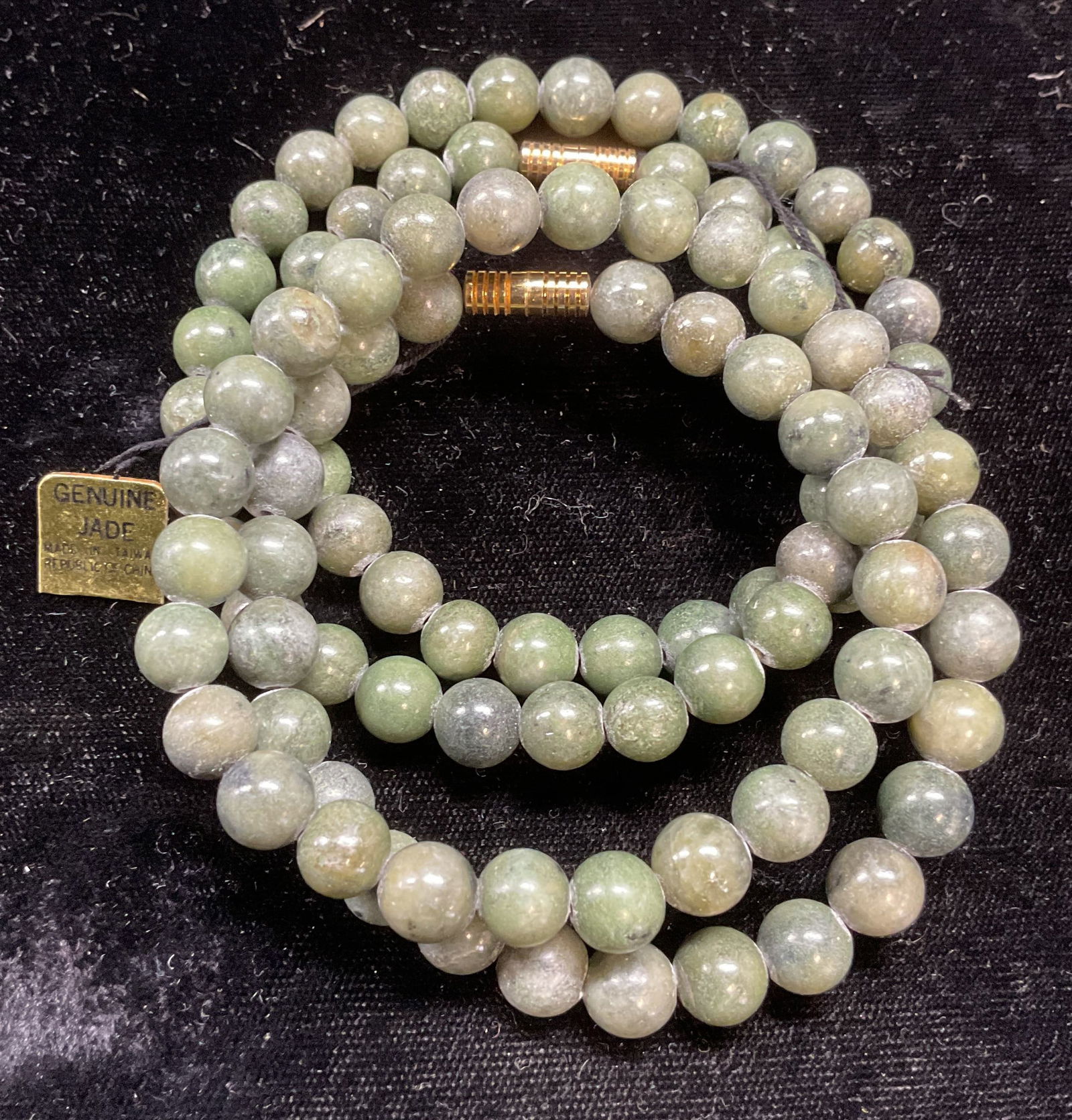 Lot 2 Vintage Jade Beaded Choker Necklaces (1 of 6)