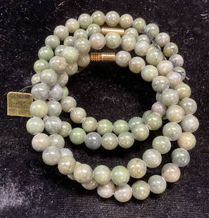 Lot 2 Vintage Jade Beaded Choker Necklaces: Lot of 2 Vintage round jade beaded choker necklace. Drop length approx 7 inches. Some wear including scratching. Jewelry, estate jewelry, fine jewelry, fashion jewelry, cocktail jewelry, accessories,
