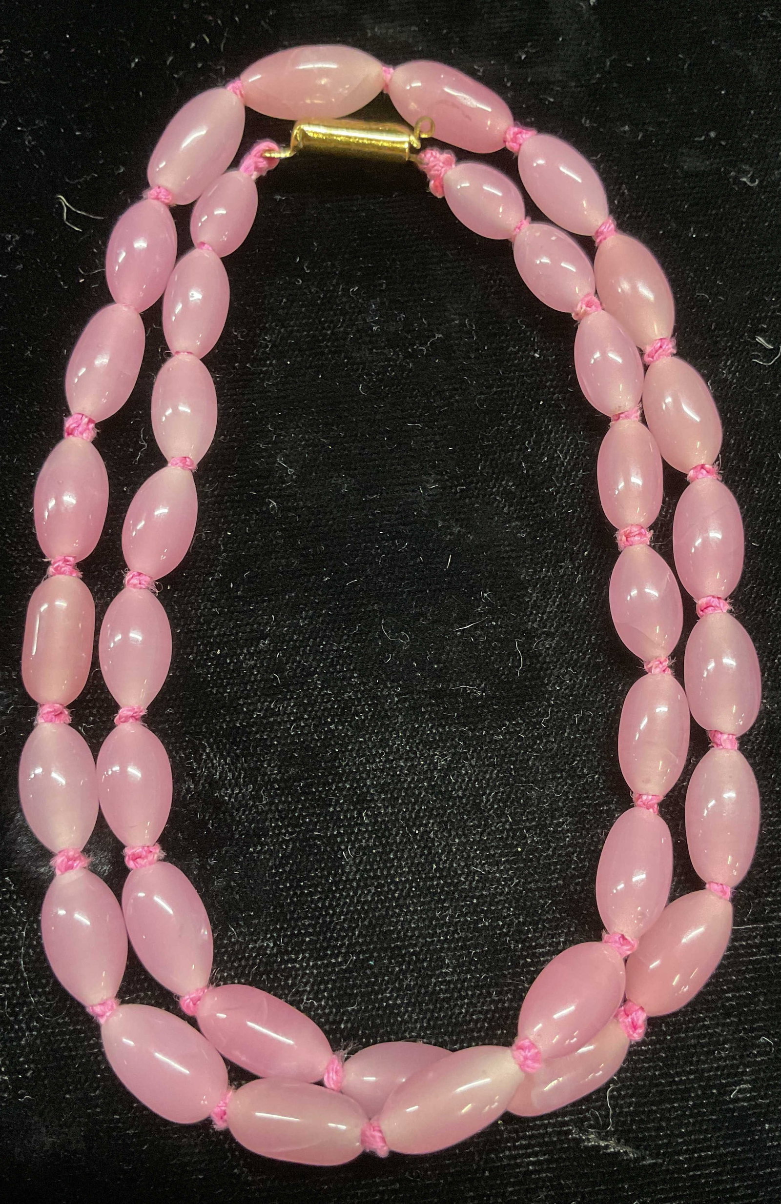 Vintage Pink Beaded Art Glass Necklace: Vintage pink beaded art glass necklace. Drop length approx 10.5 inches. Some wear including scratching. Jewelry, estate jewelry, costume jewelry, fashion jewelry, cocktail jewelry, accessories, fashio