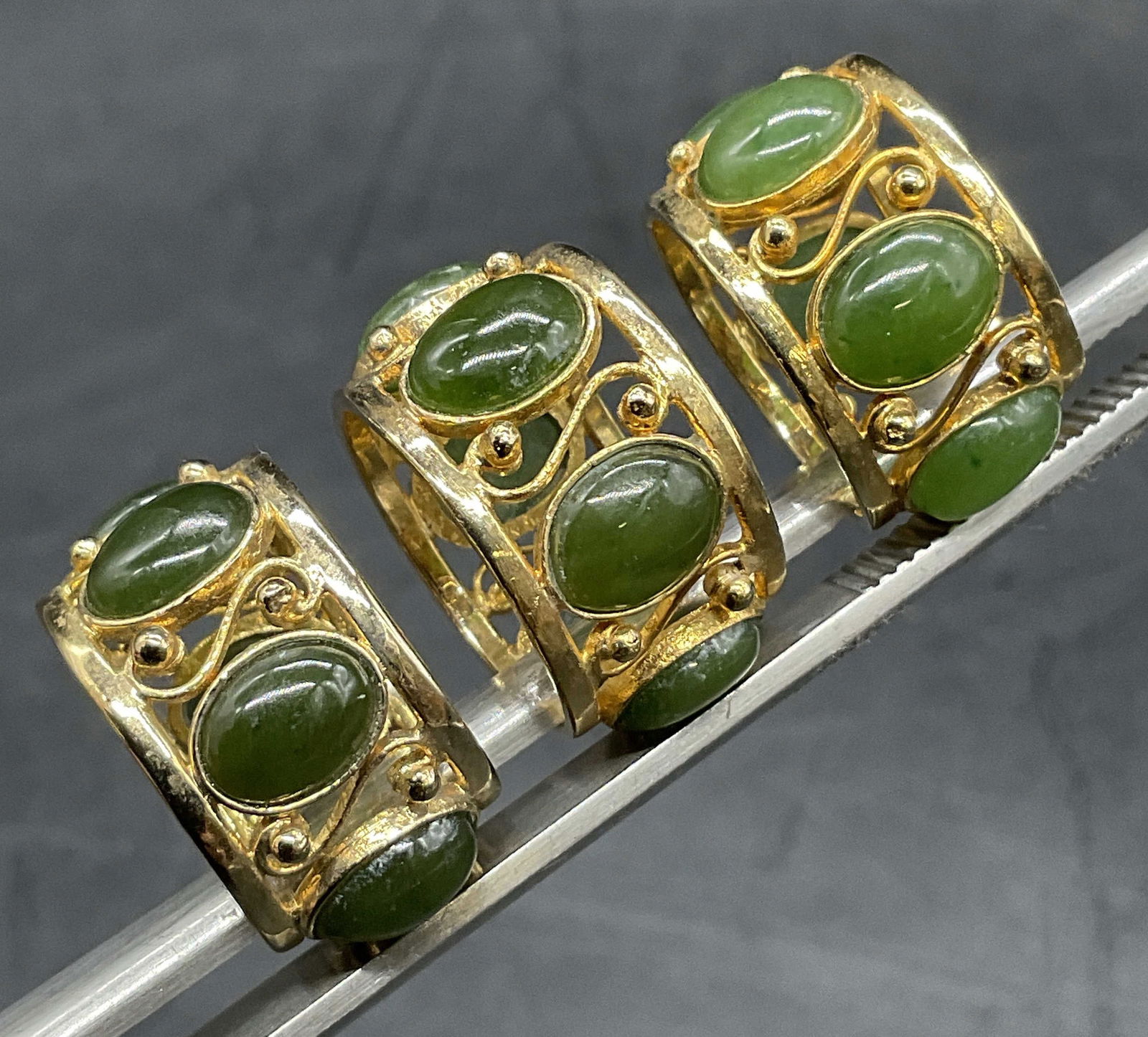 Lot 3 Vintage Polished Green Stone Cabochon Rings (1 of 8)