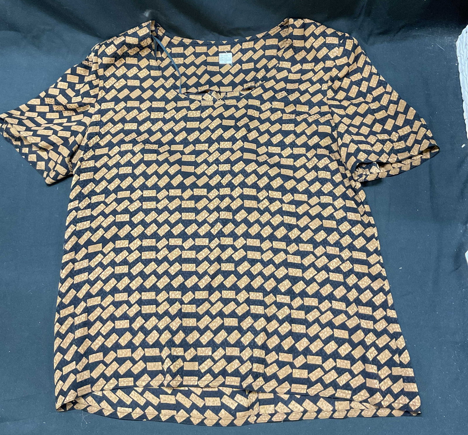 Vtg Black Brown Patterned Silk Short Sleeve Shirt (1 of 8)