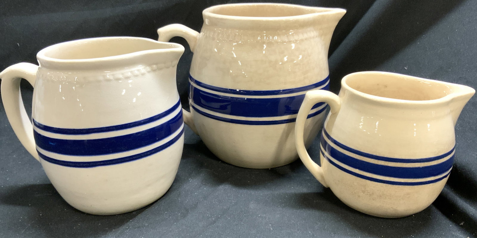 Set 3 Atq Stoneware Blue Stripe Pitchers (1 of 8)