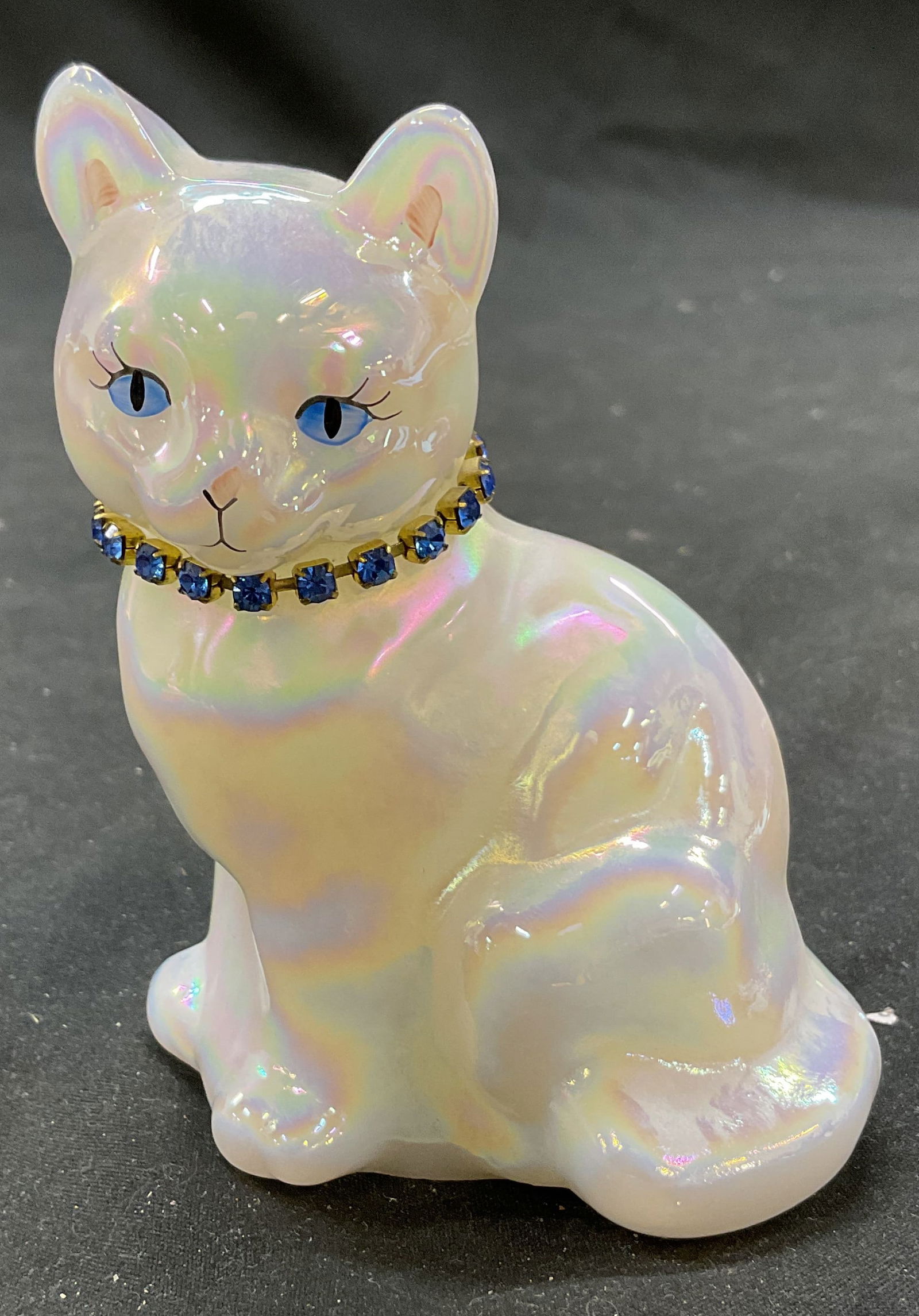 Vtg Fenton Iridescent Art Glass Kitty Cat Figurine (1 of 7)
