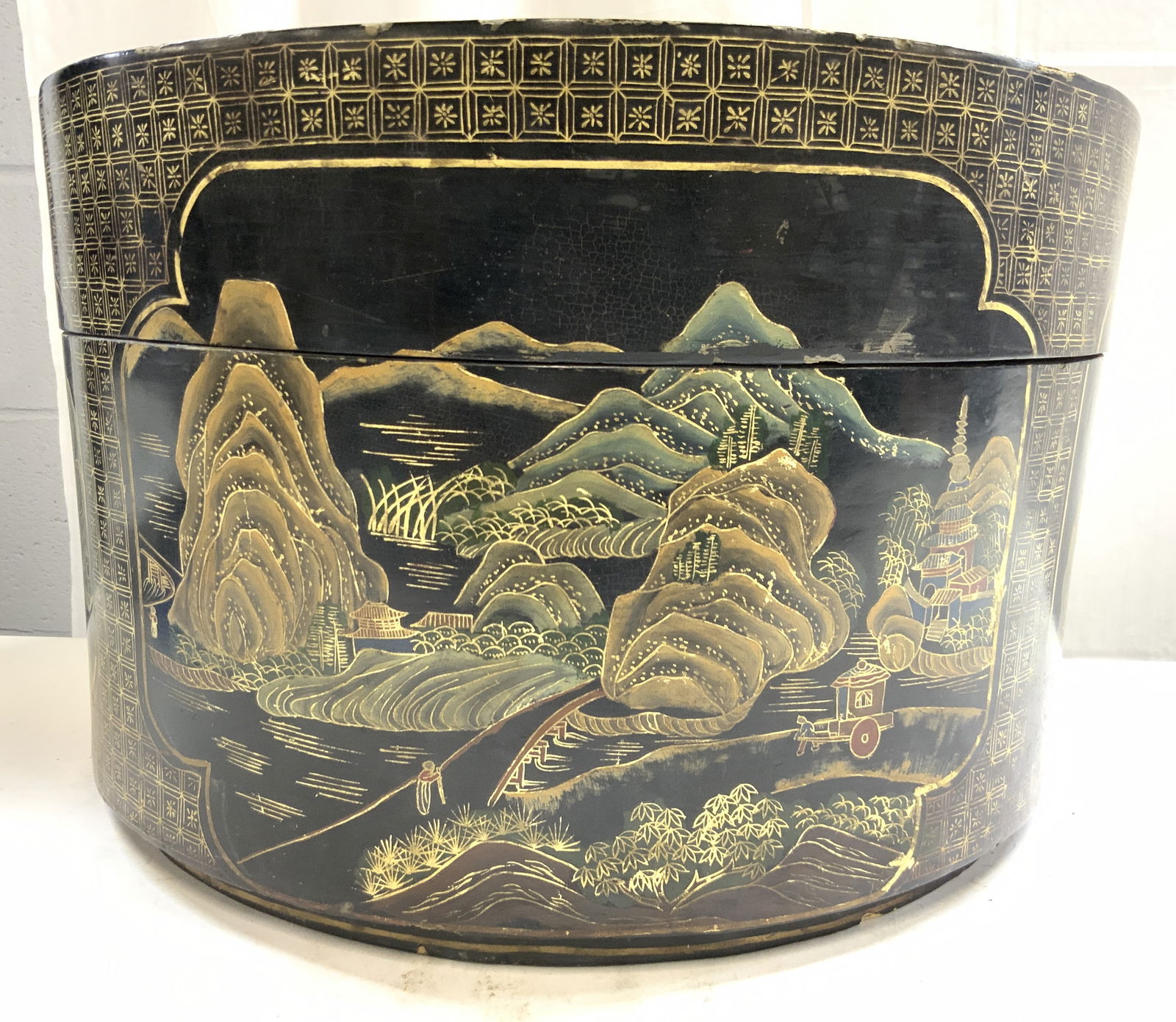 Japanese H Painted Black Lacquer Round Box W Lid (1 of 12)
