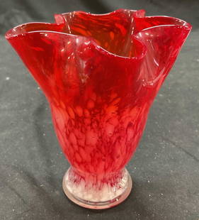 Vtg LEFTON Red White Art Glass Vase Japan: Vintage LEFTON red white art glass vase. Pulled glass art vase. Red and white colors. Made in Japan. 5 x 4.5 inches. Some surface wear consistent with exposure. LEFTON, red vase, white vase, art glass
