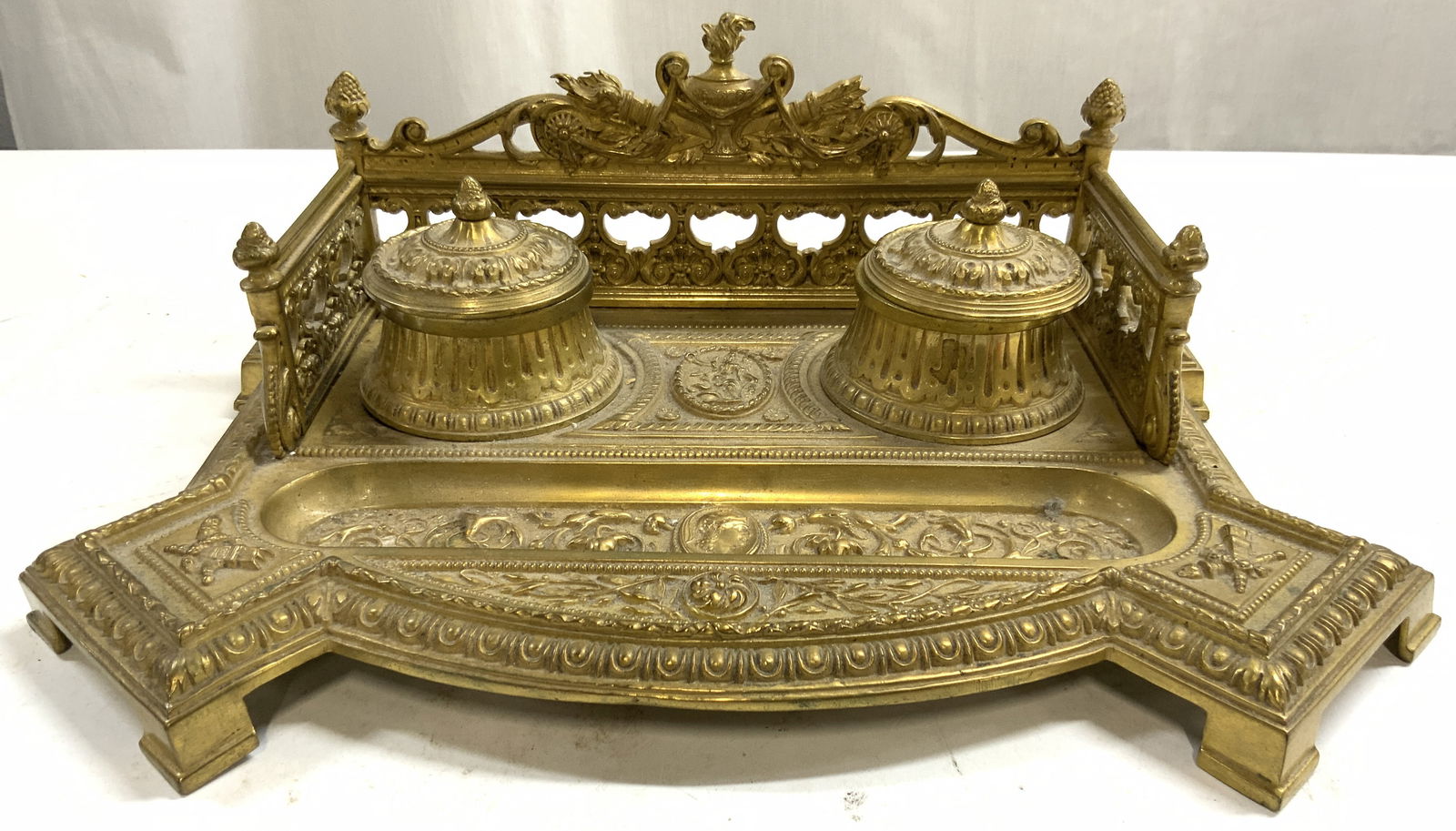 Atq 19th C Ornate Brass Double Reservoir Inkwell (1 of 11)