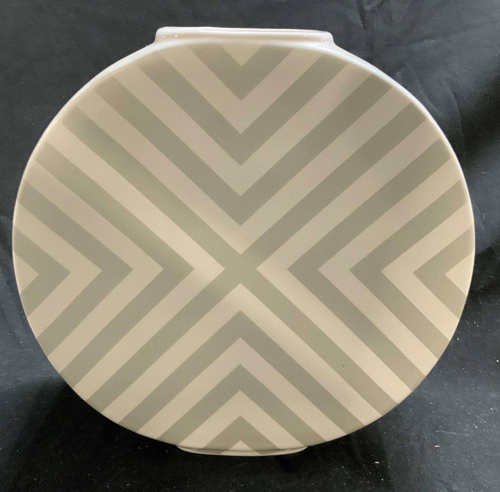 DWELL STUDIOS GLOBAL VIEWS Circular Porc Vase (1 of 8)