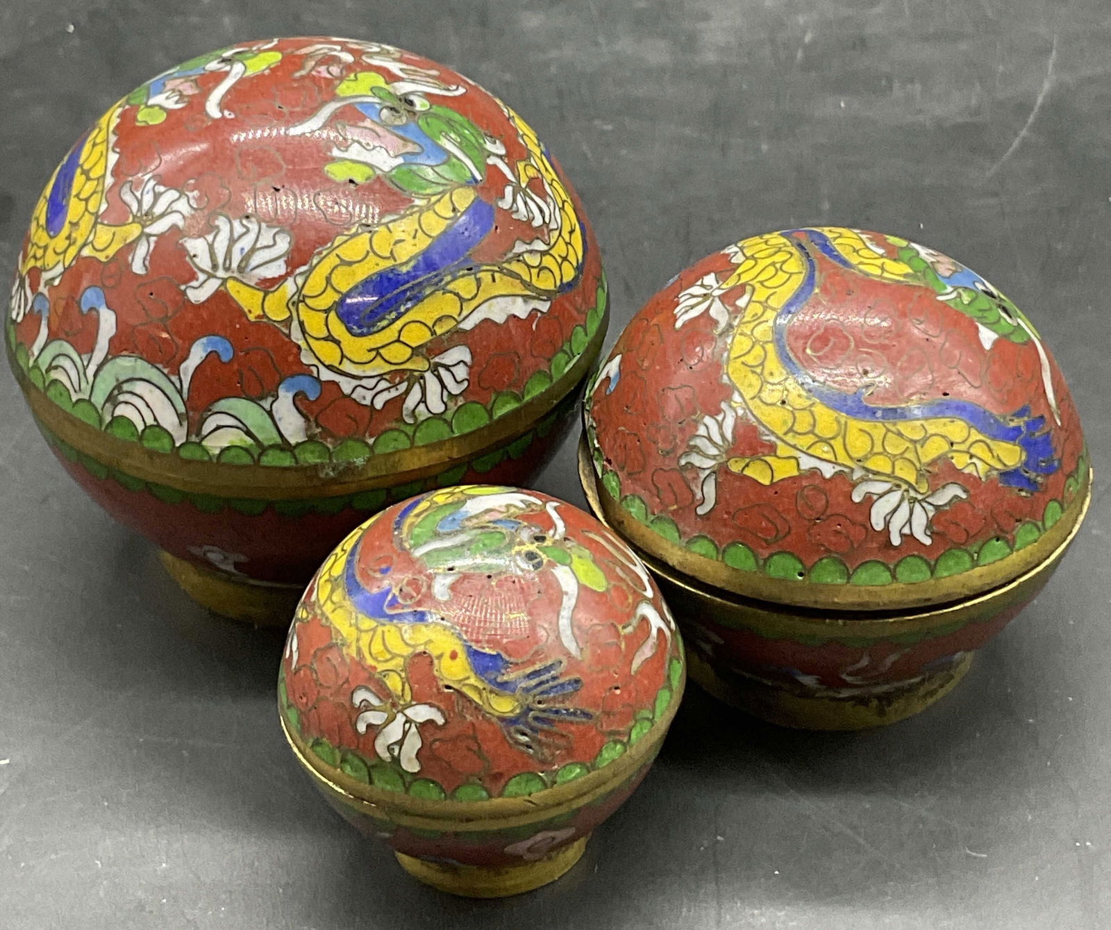 Set 3 Nesting Cloisonne Trinket Boxes, Lidded (1 of 8)