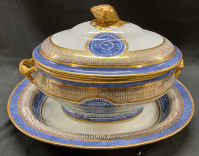 Antique Chinese Export Porcelain Tureen Underplate: Antique Chinese export porcelain tureen underplate. Gold colored finial, geometric style designs. Soup serving dish. Table centerpiece. Underplate measures 14 x 11 x 2 inches. Some surface wear consis