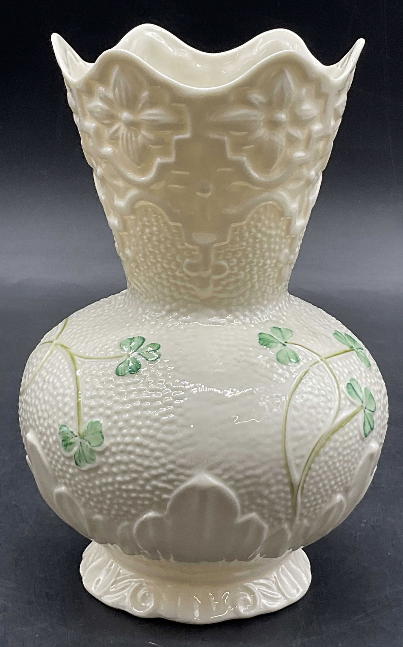 BELLEEK IRELAND Porcelain Shamrock Vase (1 of 7)