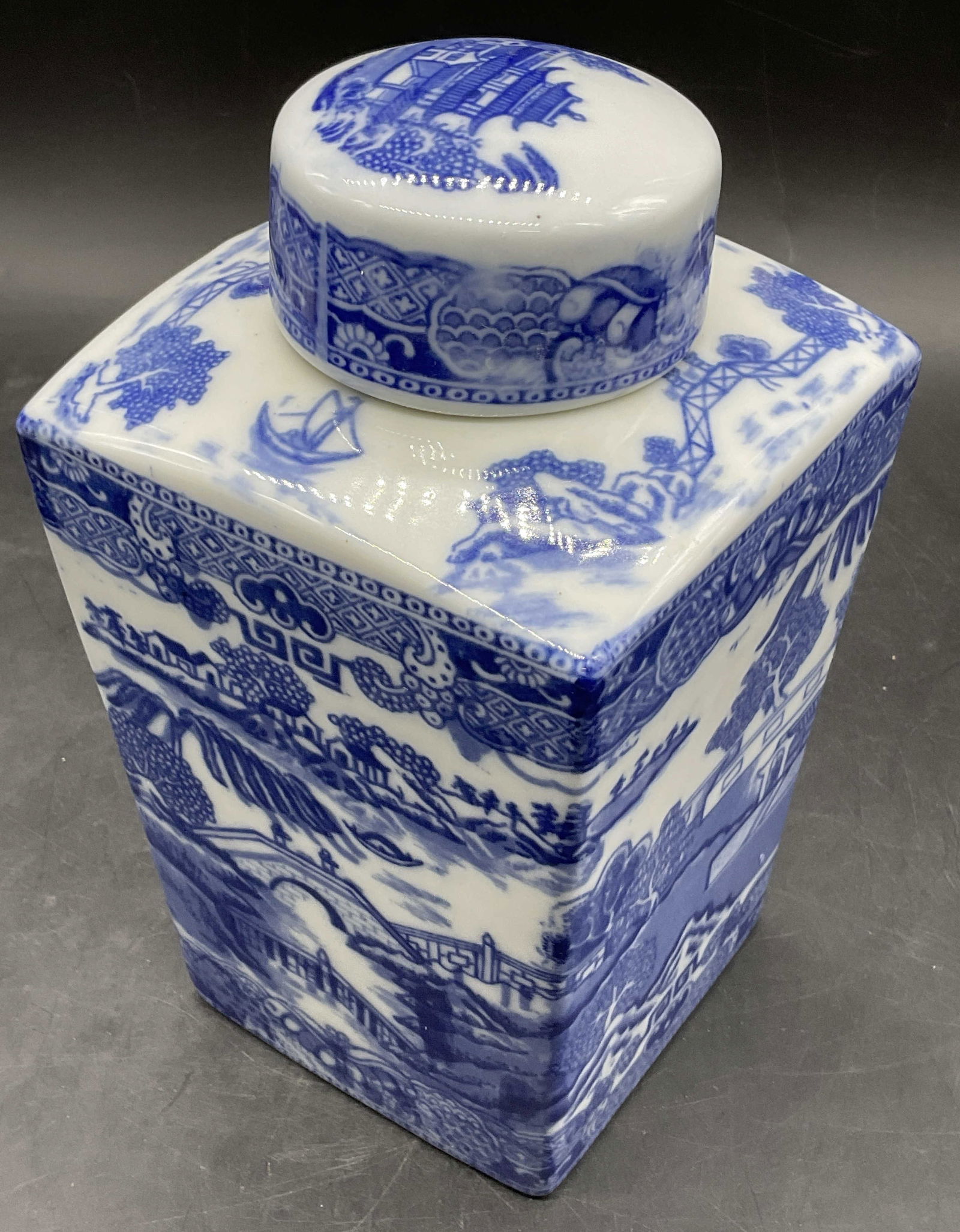 TWOS COMPANY CANTON COLLECTION Ginger Jar, Lid (1 of 7)