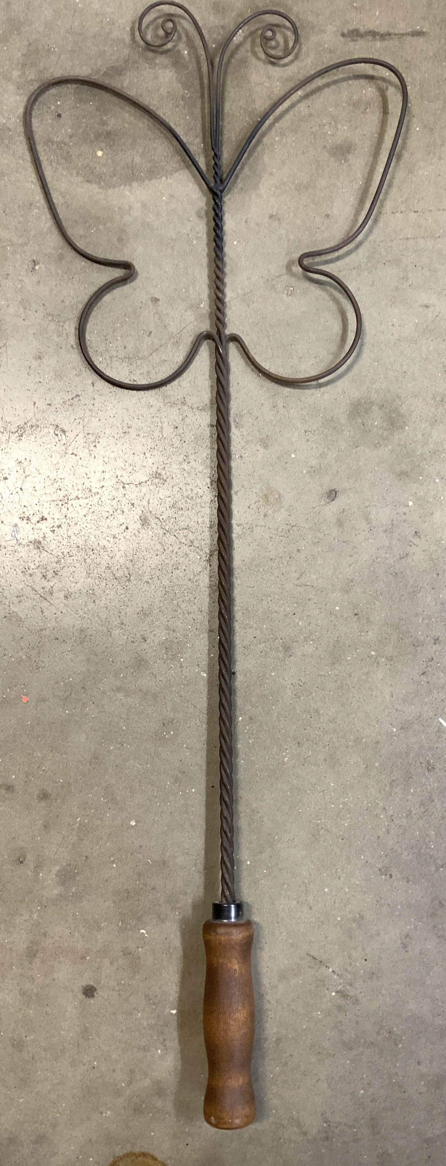 Antq Wicker Butterly Metal Wire Rug Beater 28in (1 of 6)