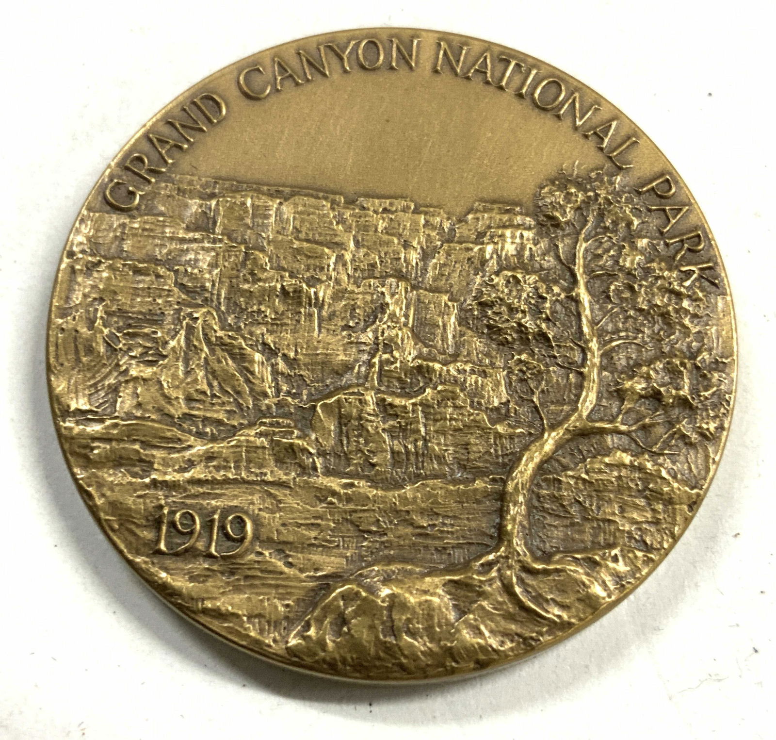 Brnz Vtg G Canyon Natl Parks Centennial Coin (1 of 8)