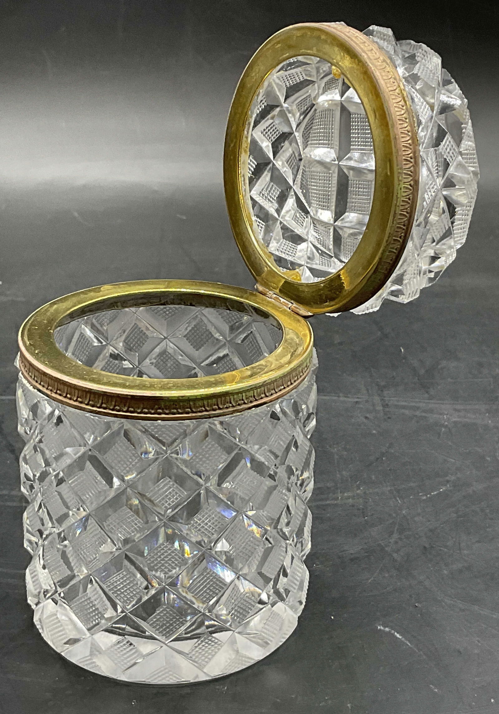 Vntg Hand Cut Glass Hinged Lid Keepsake Box FRANCE (1 of 9)