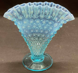 Blue Hobnail Handkerchief Art Glass Fan Vase: Art glass fan vase with hobnail pattern and handkerchief rim in blue. Style of Fenton. Measures approx 6 x 3 x 6 inches. Some wear including scratching observed. Art glass vase, blue vase, hobnail vas
