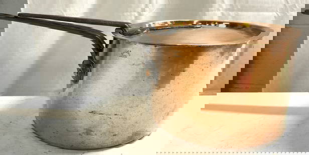 V OLAC & SONS Vtg Copper Sauce Pan W Lid: Side inscribed V OLAC & SONS PHILA. Sauce pan is vintage. Piece is copper. Saucepan has iron handle to pan and lid. Piece measures approximately 21 inches deep 6.5 inches tall 11 inches wide. Saucepan