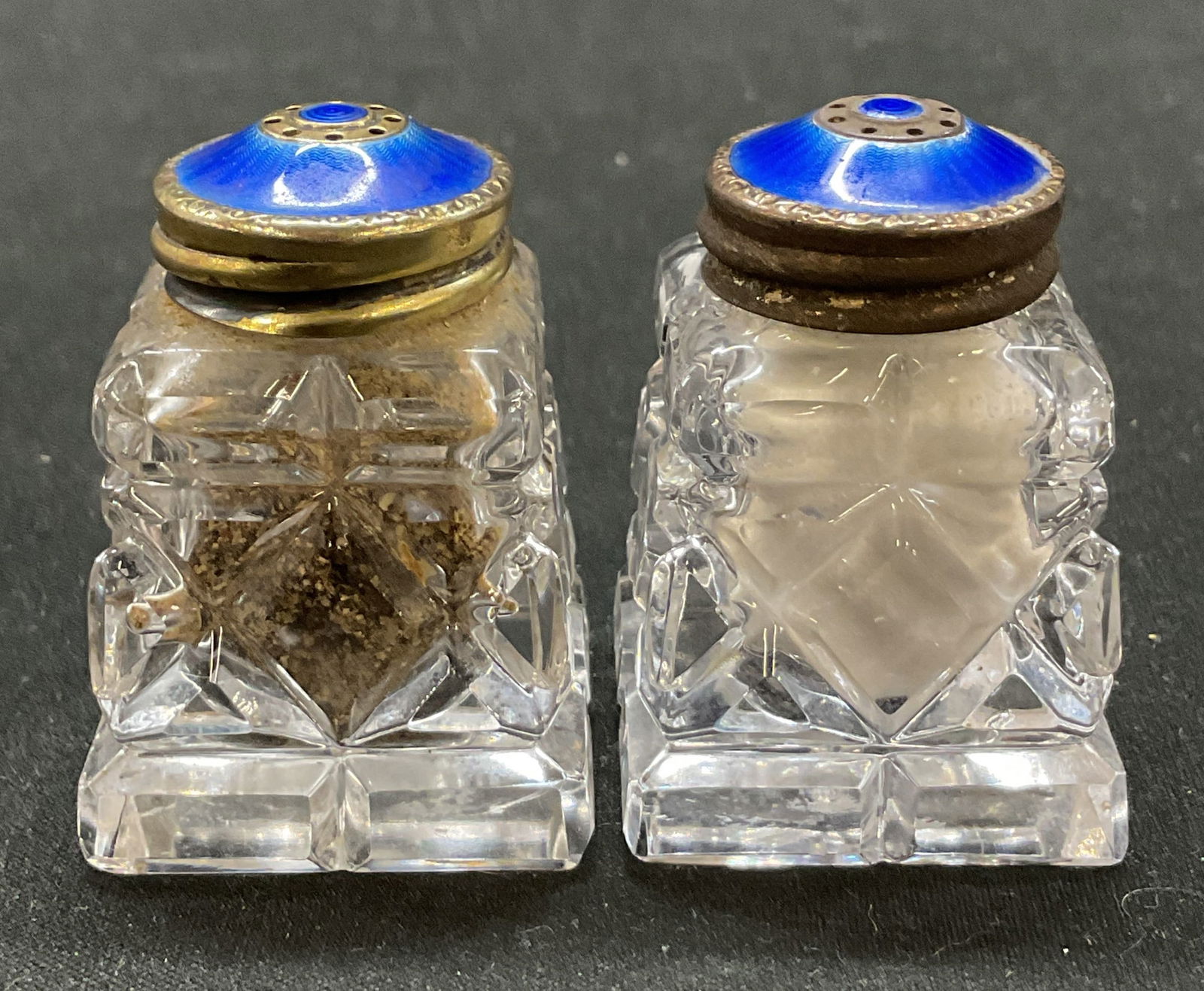 Set 2 Antiq Glass Guilloche Salt & Pepper Shakers (1 of 6)