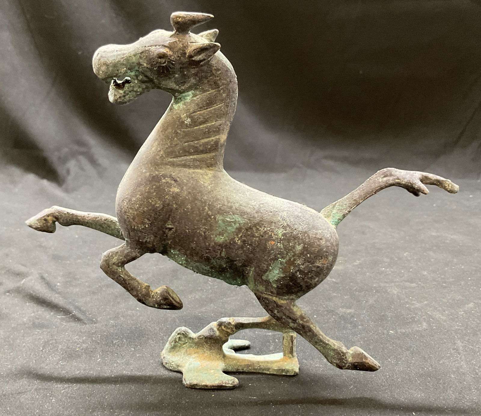 Antiq Bronze Chinese Fengshui Horse Sculpture (1 of 7)