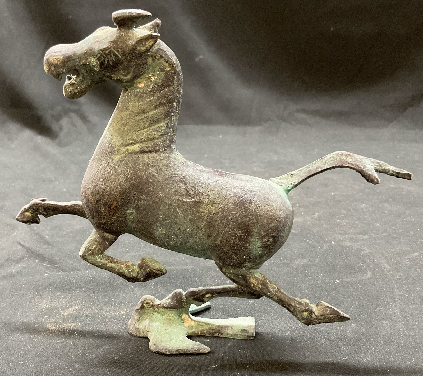 Antiq Bronze Chinese Fengshui Horse Sculpture (1 of 7)