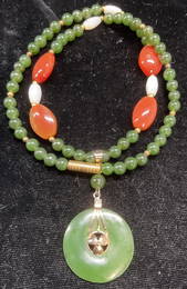 Vtg Nephrite Jade Carnelian Pendant Necklace