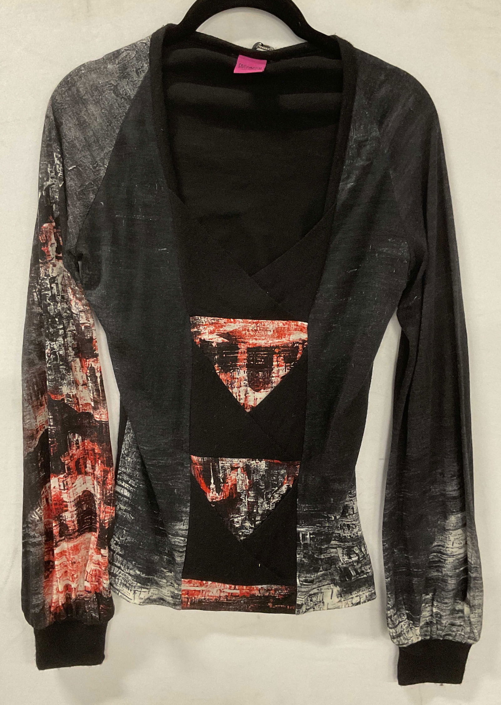 Save The Queen Black LS Graphic Print Top Italy (1 of 7)