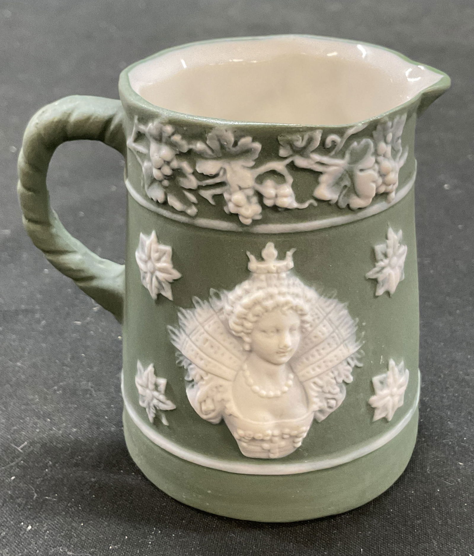 Schafer&Vater Porc Queen Cameo Creamer Pitcher (1 of 6)