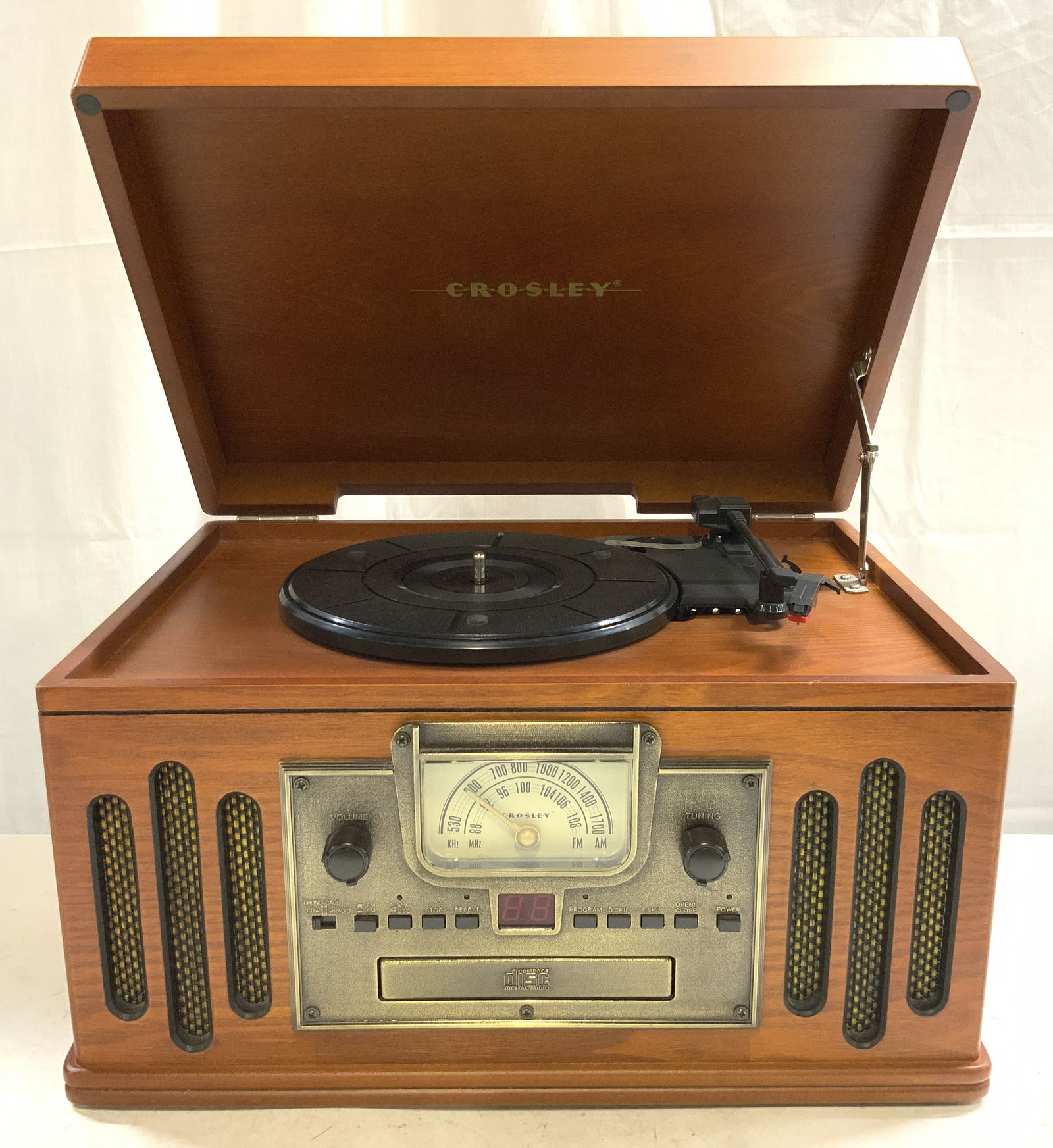 CROSLEY Musician Entertainment Center (1 of 9)