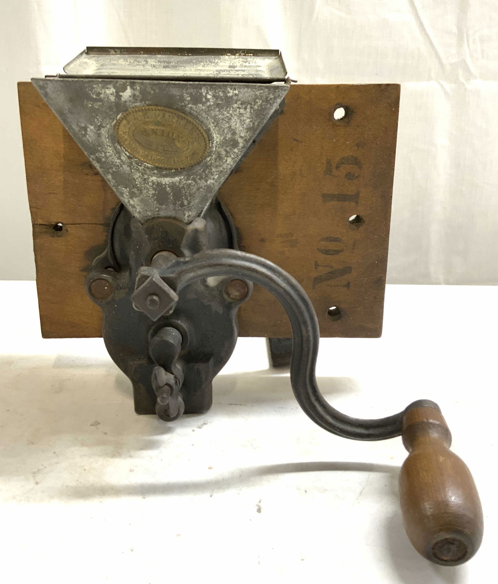 Antq J&E Parker Co Prim Wall Mount Coffee Grinder (1 of 8)