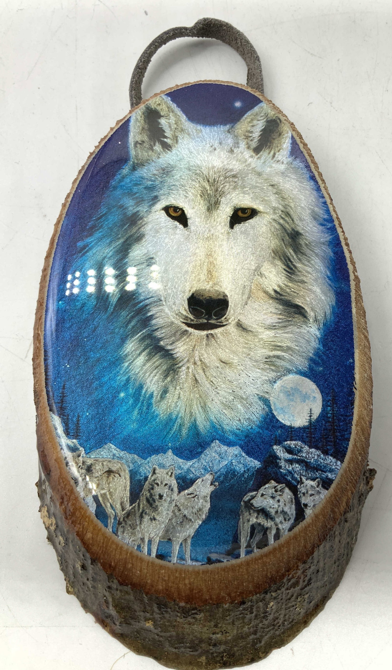 Oval Wolf Foil Art On Tree Trunk Slab CANADA (1 of 6)